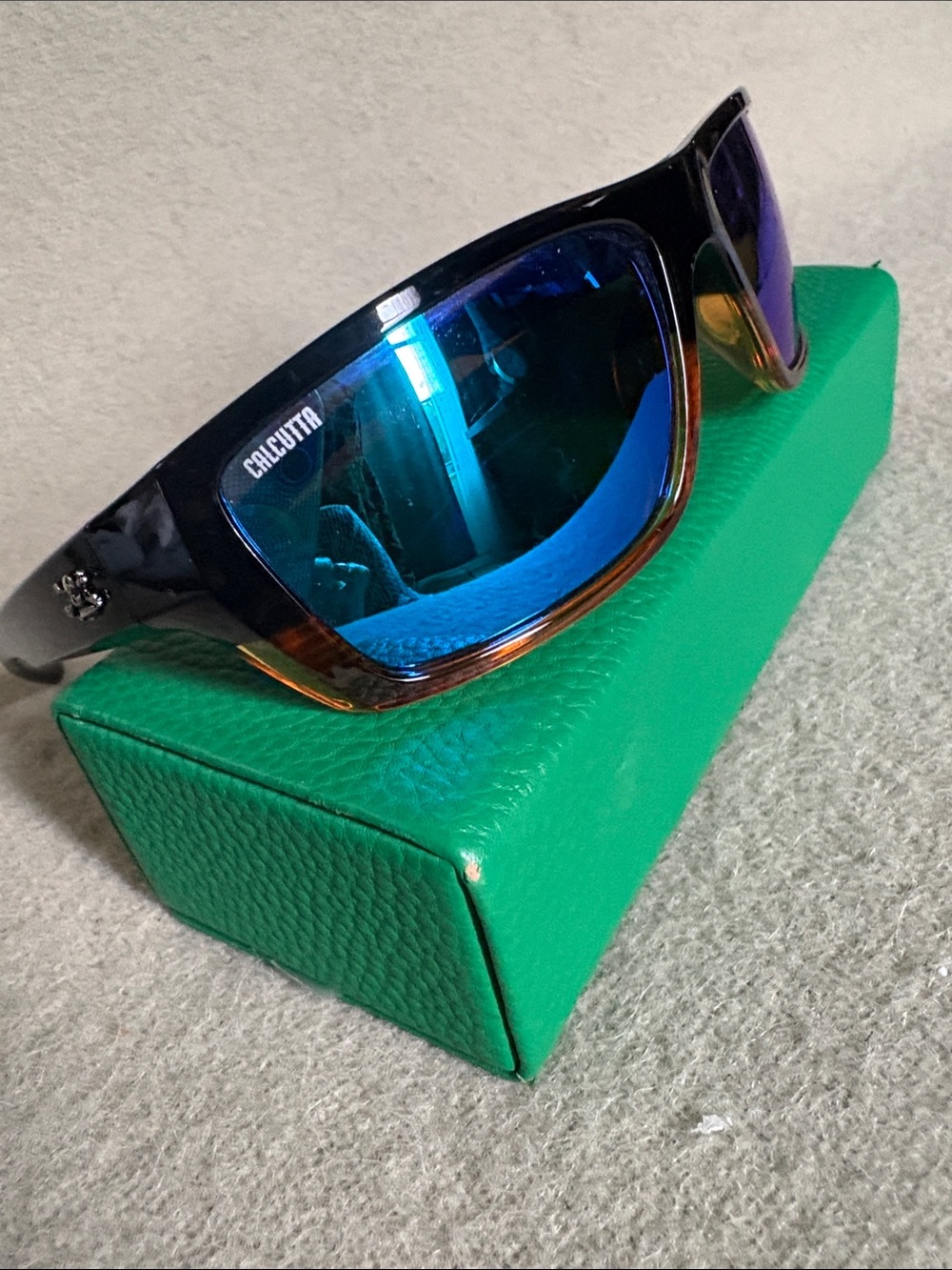 Women’s Blue Mirrored Lens Sunglasses with Black and Brown Frame